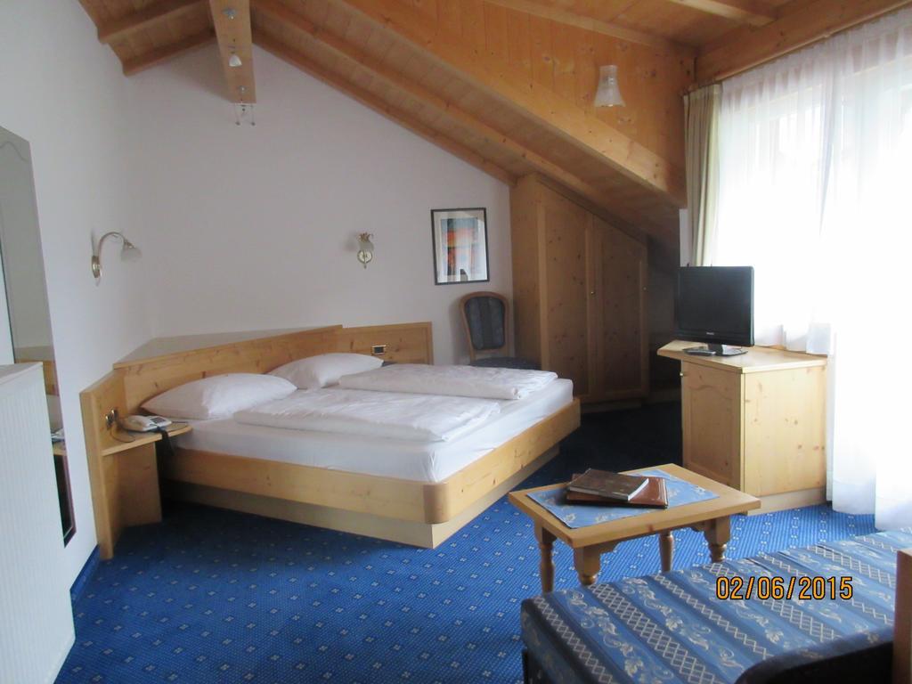 Garni La Majon Hotel เซลวาดีวัลการ์เดนา ภายนอก รูปภาพ