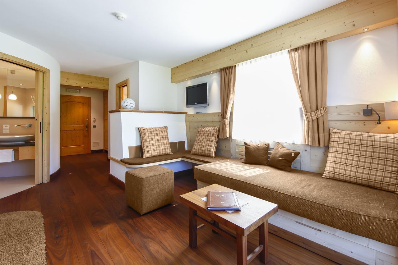 Garni La Majon Hotel เซลวาดีวัลการ์เดนา ภายนอก รูปภาพ